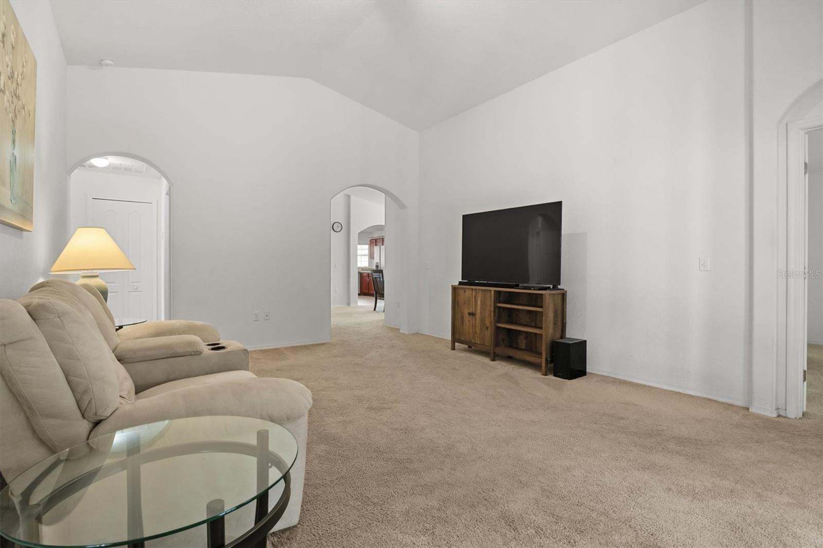 COUNTRY SQUARE - Residential