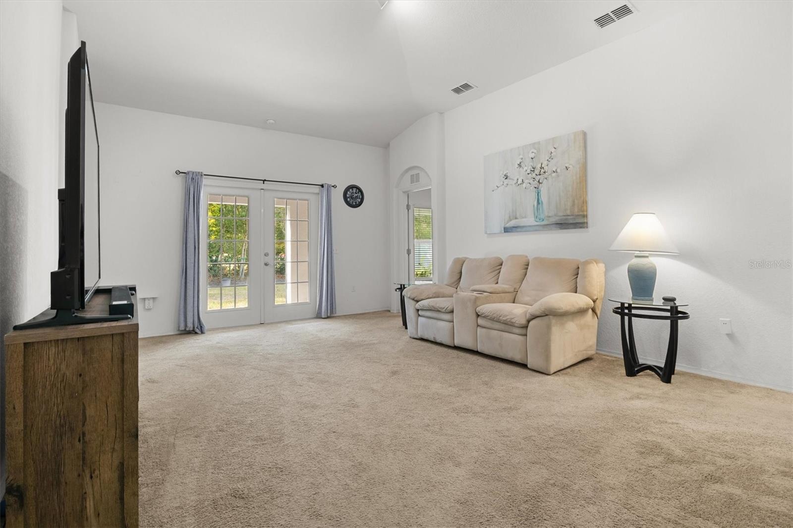 COUNTRY SQUARE - Residential