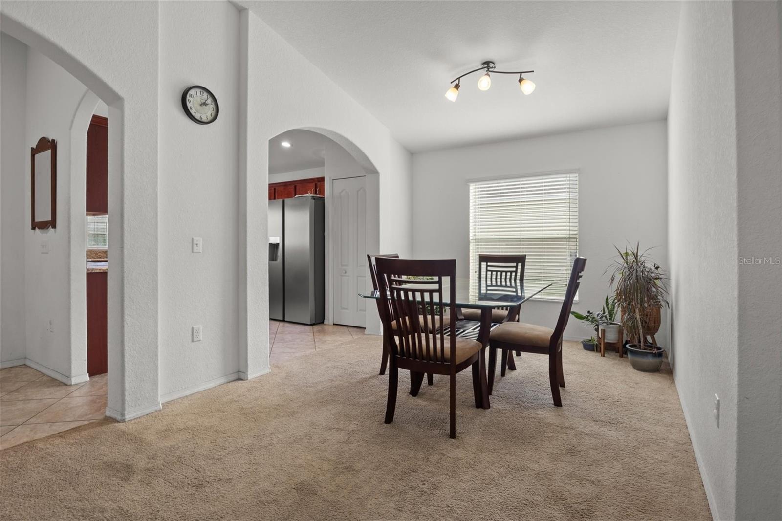 COUNTRY SQUARE - Residential