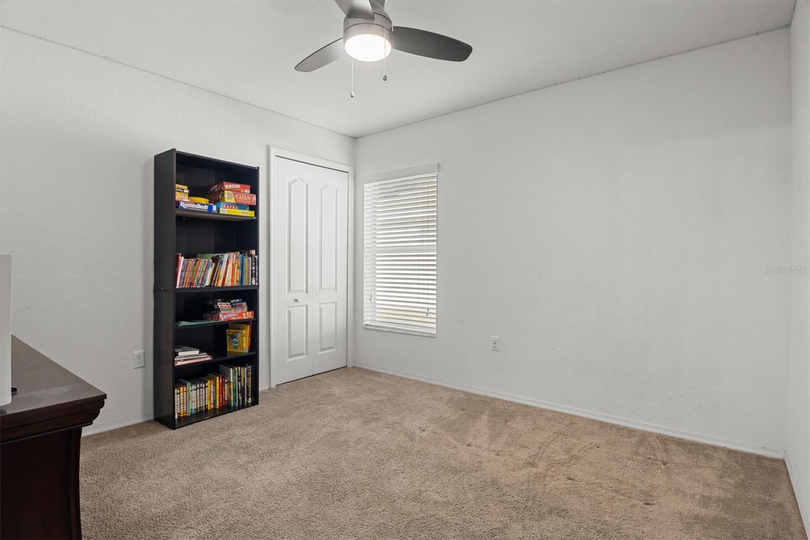 COUNTRY SQUARE - Residential