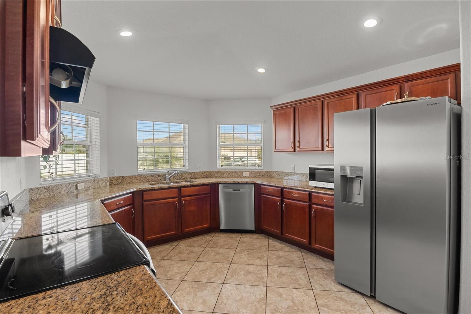 COUNTRY SQUARE - Residential