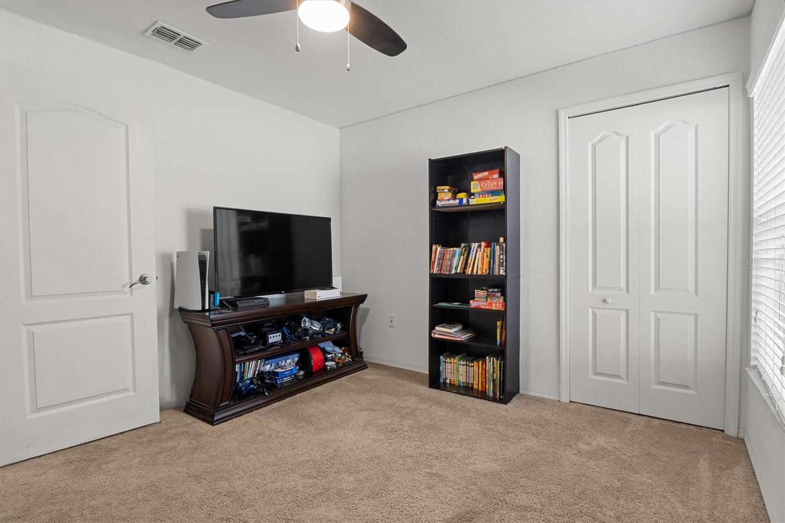 COUNTRY SQUARE - Residential