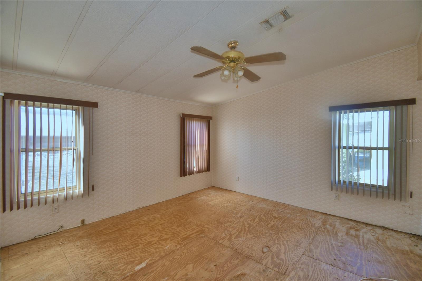 OAKWOOD ESTATES - Residential