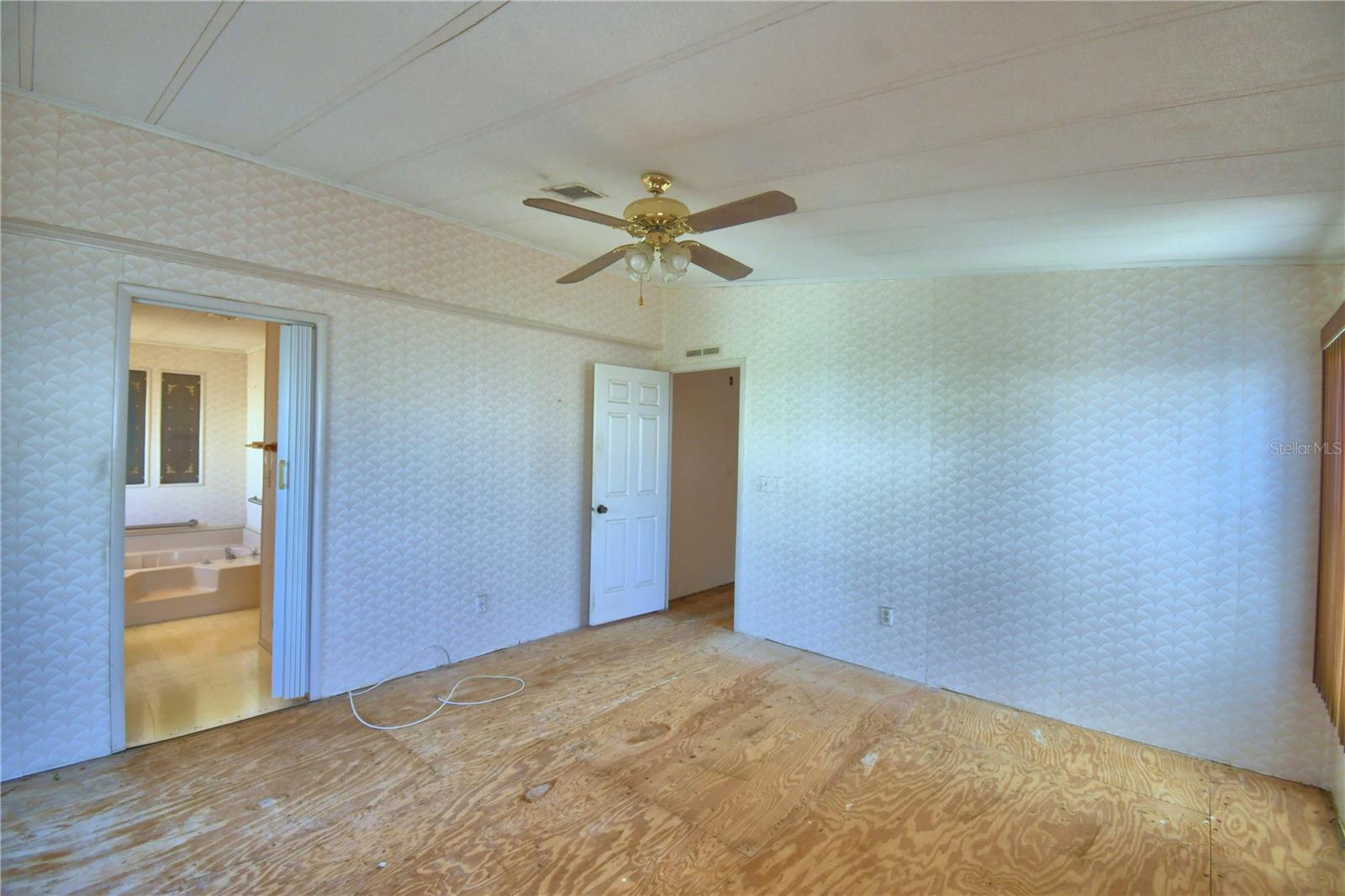 OAKWOOD ESTATES - Residential