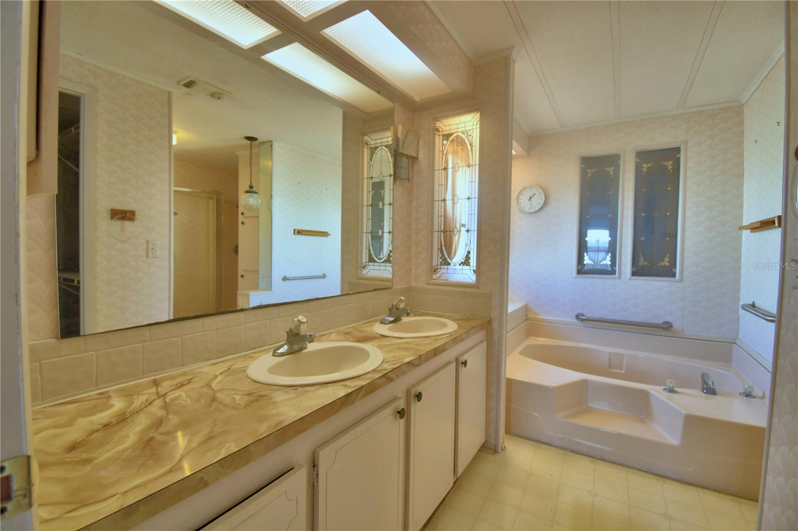 OAKWOOD ESTATES - Residential