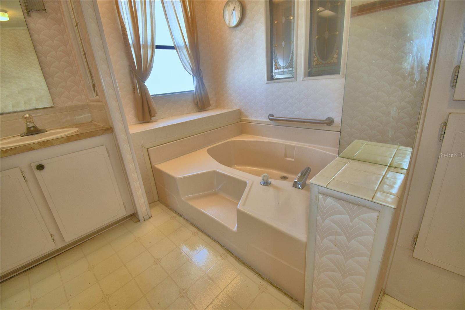 OAKWOOD ESTATES - Residential