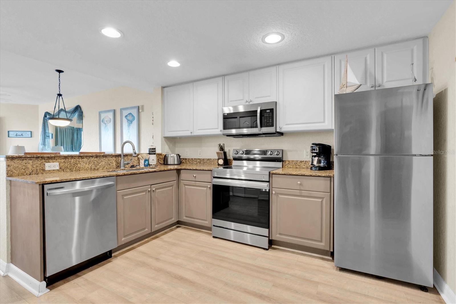 SUNSET VISTAS CONDO HOTEL ON THE GULF - Residential