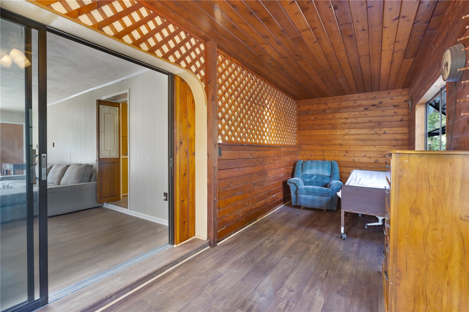 LAKE TARPON ESTATES - Residential Lease