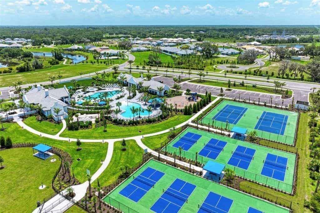 WINDWARD/LAKEWOOD RANCH PH 1 - Residential Lease