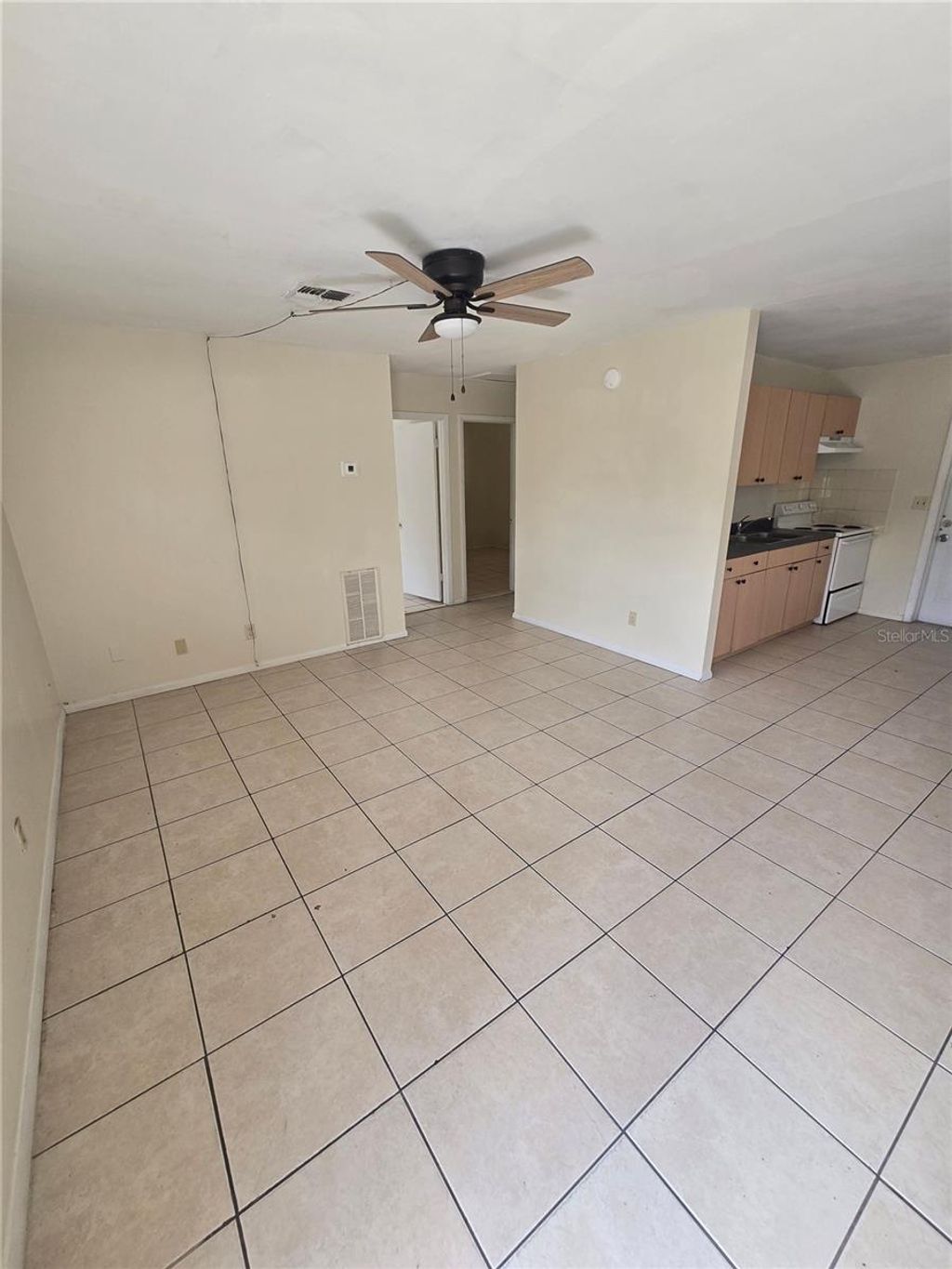 Photo of 1109 E Seneca Avenue #B, Tampa, FL 33612 (MLS # O6405526)