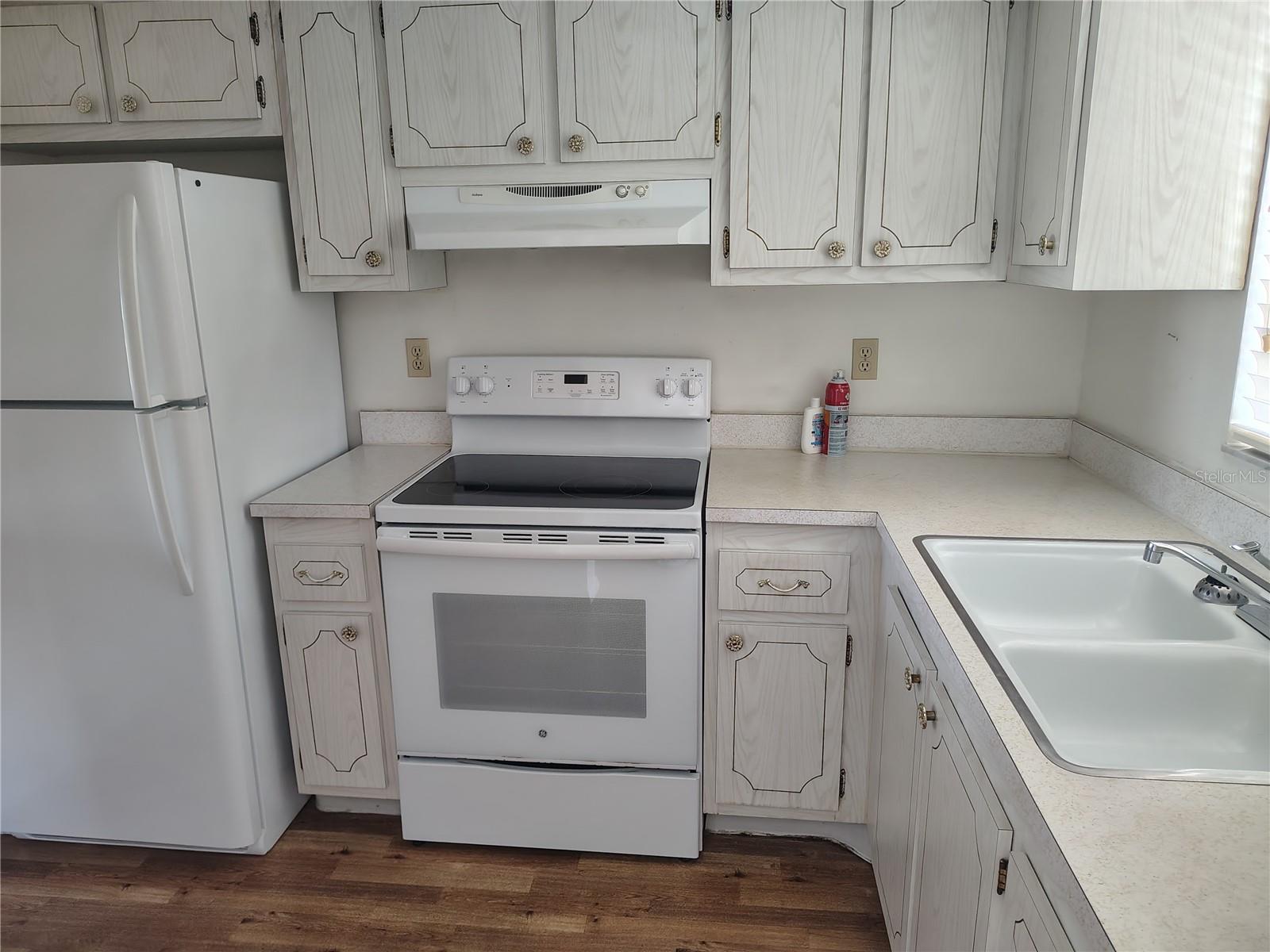 3737 LAKE BAYSHORE DRIVE 213