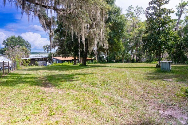 E L CARNEYS SUB - Residential