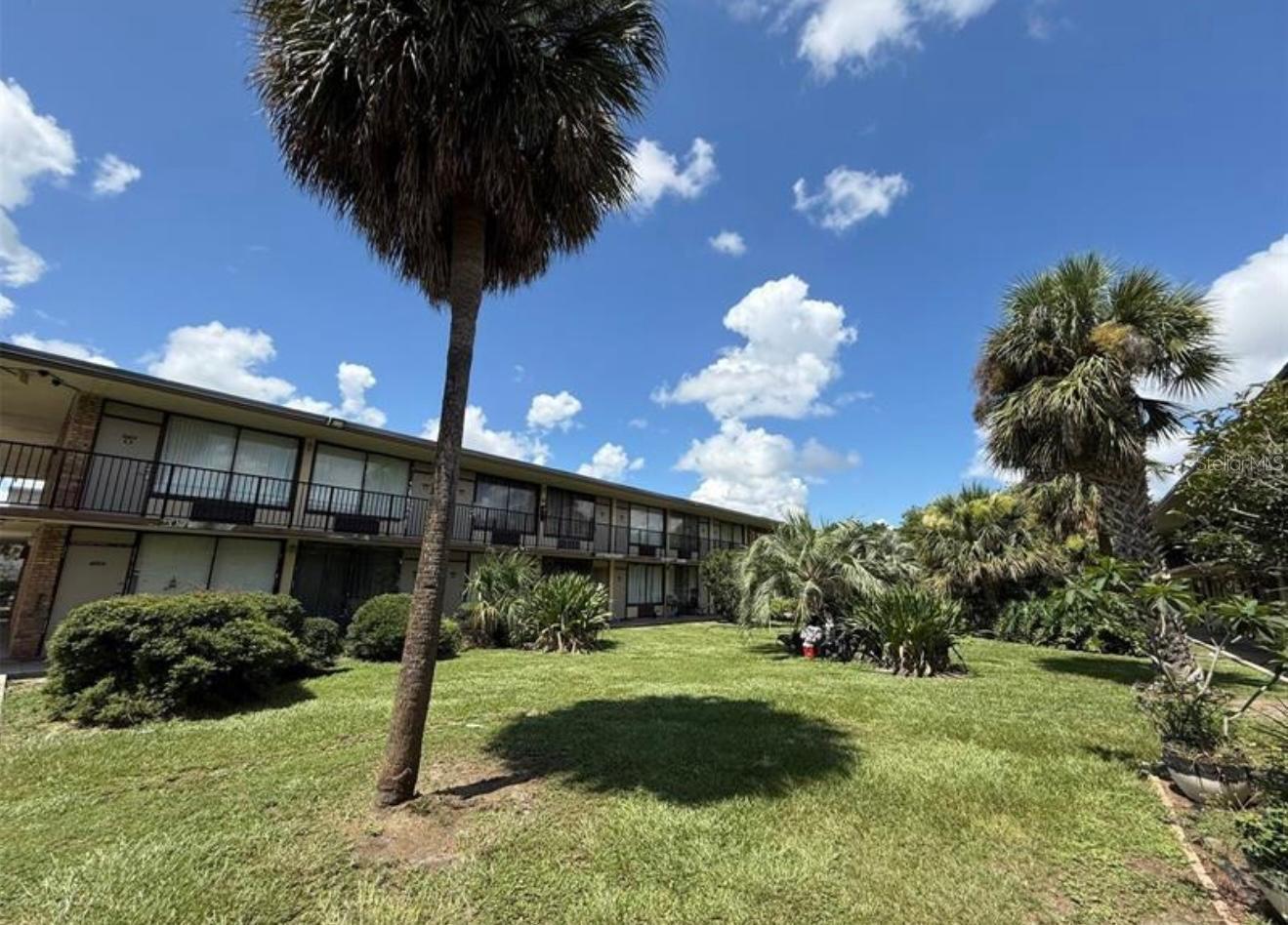 SANDLAKE COURTYARDS CONDO 5901/3515 - Residential Lease