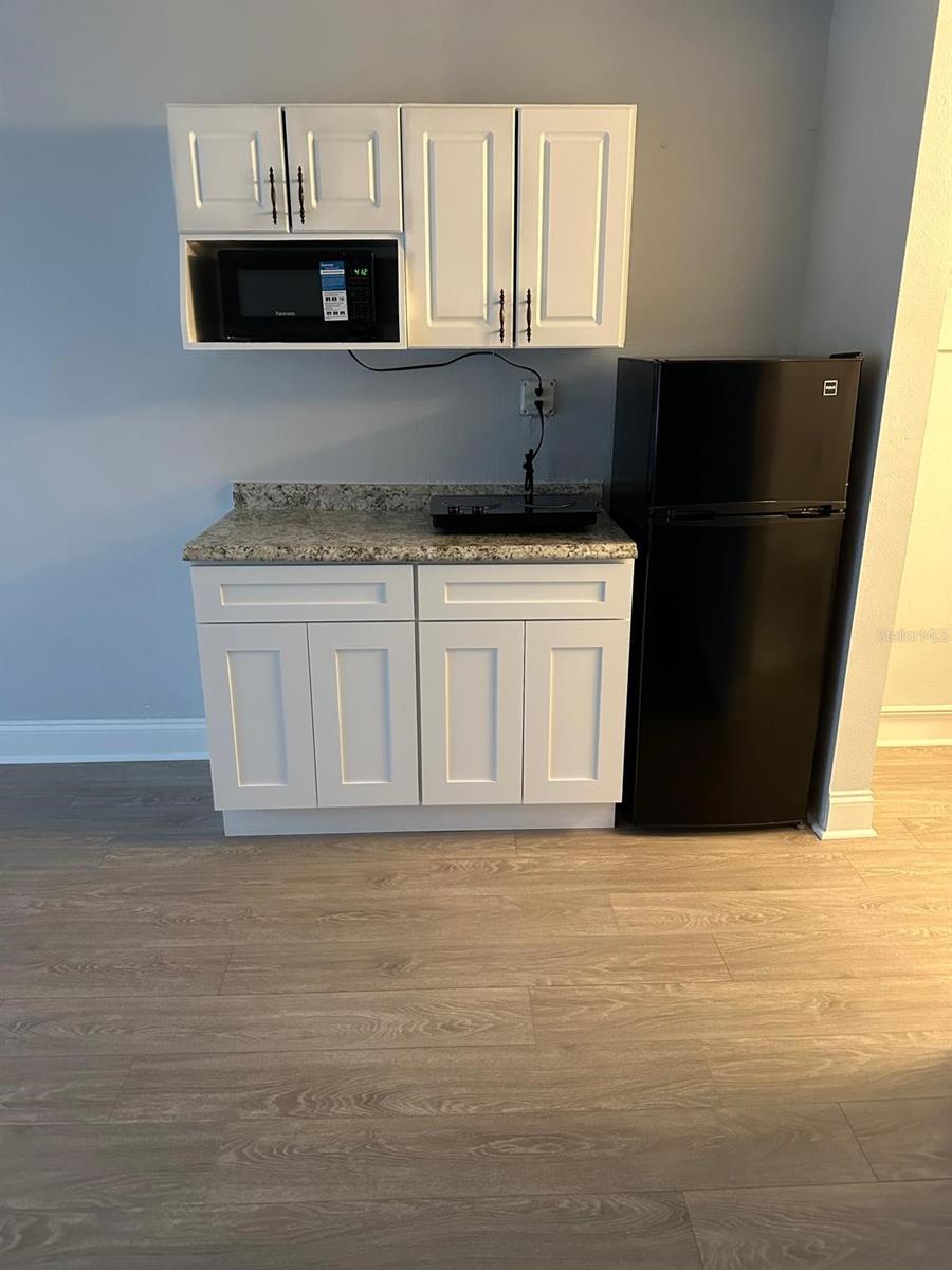 SANDLAKE COURTYARDS CONDO 5901/3515 - Residential Lease