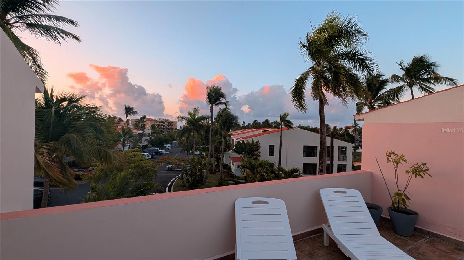FAIRLAKES VILLAGE COMMUNITY - Residential Lease