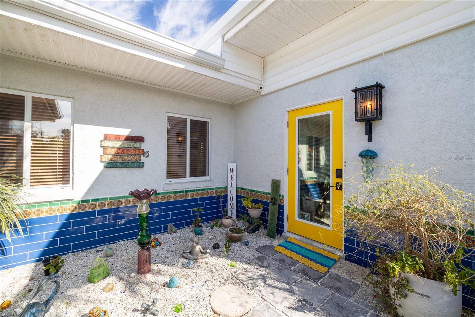 327 HERNANDO AVENUE