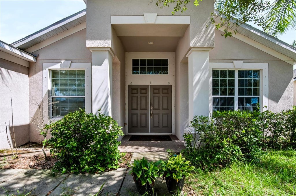 Photo of 2613 Yukon Cliff Drive, Ruskin, FL 33570 (MLS # TB8526895)