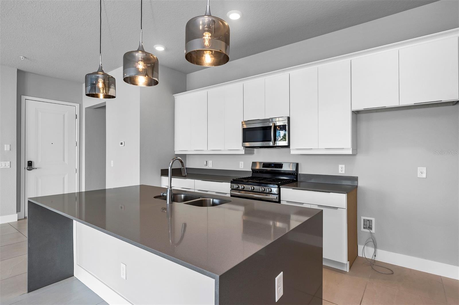 SPECTRUM AT REUNION CONDO PH 7A & 7B - Residential