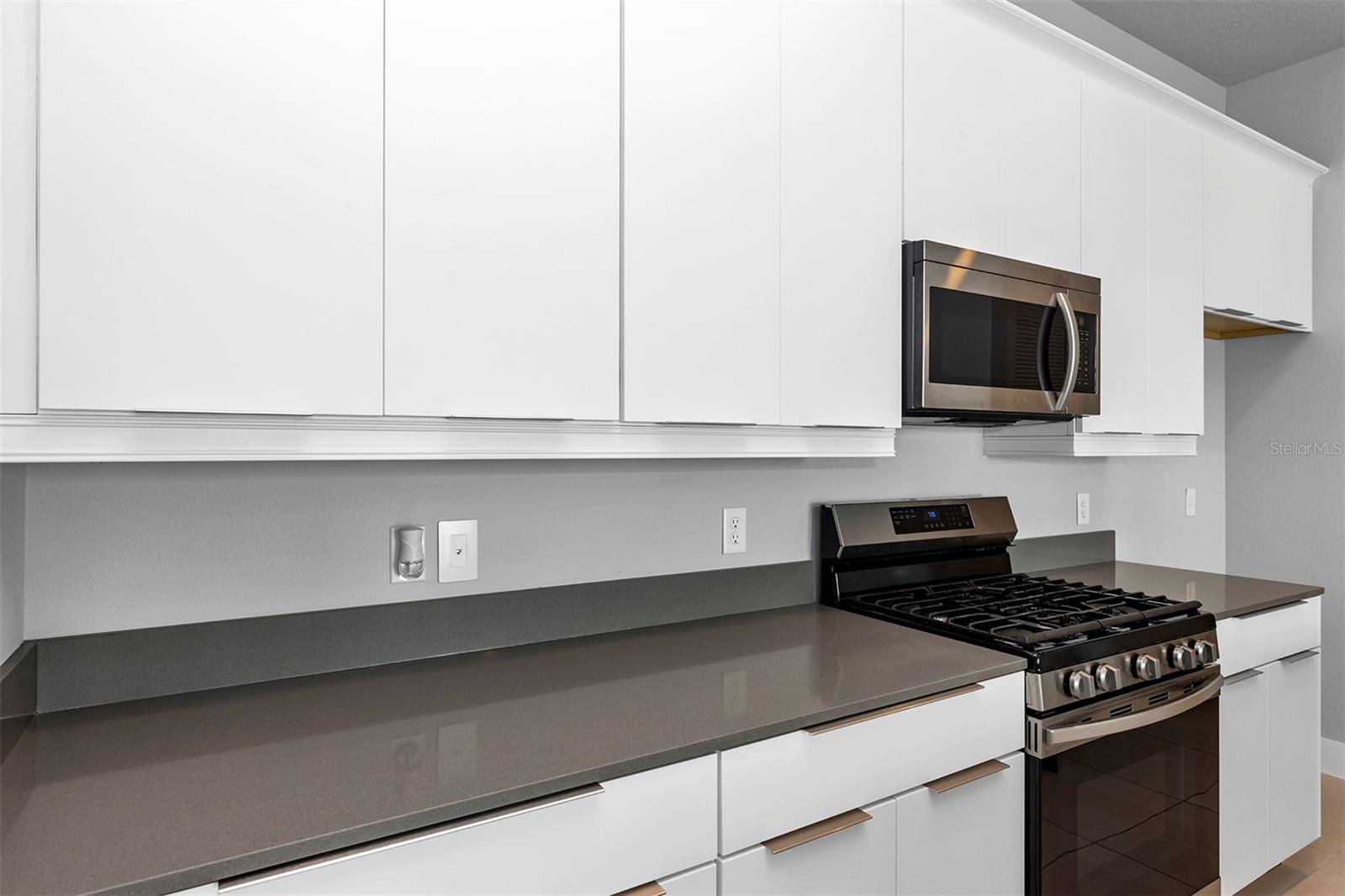 SPECTRUM AT REUNION CONDO PH 7A & 7B - Residential