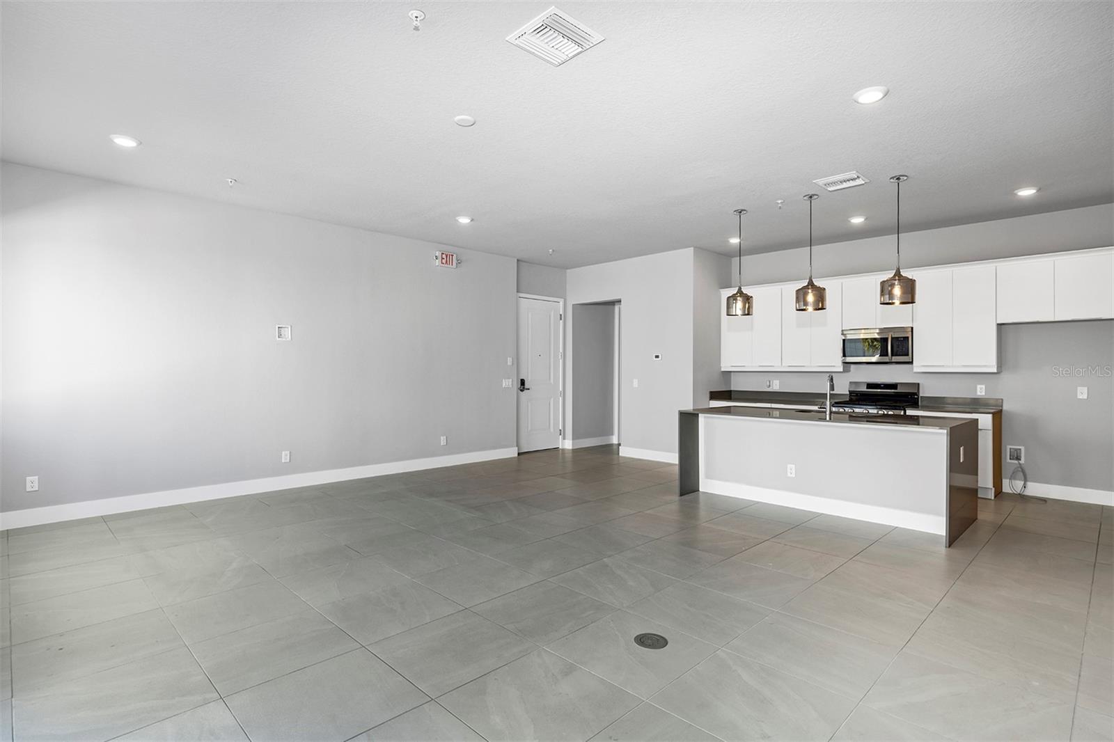 SPECTRUM AT REUNION CONDO PH 7A & 7B - Residential