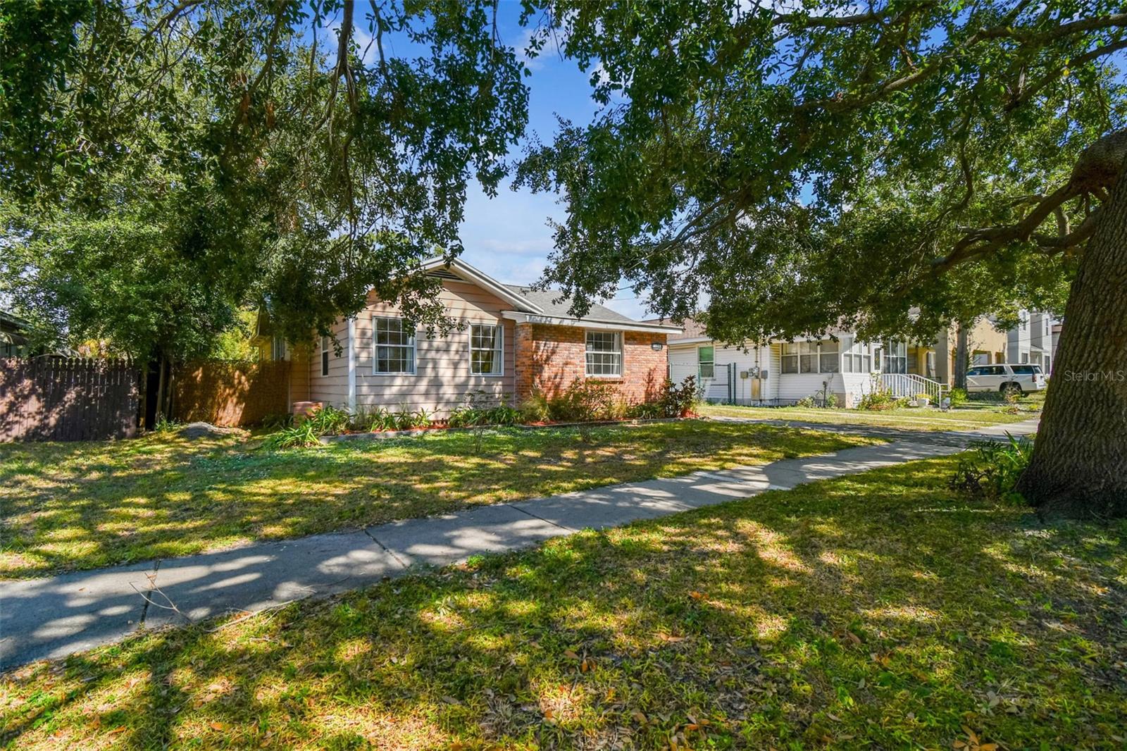 SINGLE FAMILY HOME with DETACHED GUEST COTTAGE!!! ZONED PLANT HIGH SCHOOL, WILSON MIDDLE and MITCHELL ELEMENTARY!! SOUTH TAMPA !!! Fabulous opportunity to enjoy this adorable 3 bedroom 2 bath home in the popular South Tampa pocket!! BONUS DETACHED GUEST COTTAGE ... equipped with a FULL bathroom and kitchenette! TOTALING A 1,640 SQ FEET HEATED LIVING SPACE! OVER SIZED home site .....161 feet deep!! Plentiful space for a pool or pure enjoyment for those nature lovers! Majestical kitchen equipped with beautiful granite & freshly painted cabinetry. STAINLESS STEEL APPLIANCES!!! All appliances convey including a front loading washer and dryer! Spacious primary retreat with an enormous closet! Primary bathroom with tub. PLENTIFUL of NATURAL SUNSHINE ! PRIME location ... easy drive or bike ride to Downtown Tampa, Armature Works, Tampa's Riverwalk, Hyde Park , Soho, Westshore Business district ! EVEN SCOOTER TO UNIVERSITY OF TAMPA...minutes away!! Walk to the hot spots like Rome and Fig...say hi to owners Christine and Eric or visit one the most amazing upscale GREEK restaurants PSOMI!!! Additional additional additional storage room attached to DETACHED structure. ***NOT IN A FLOOD ZONE!!! Call today for a grand tour!