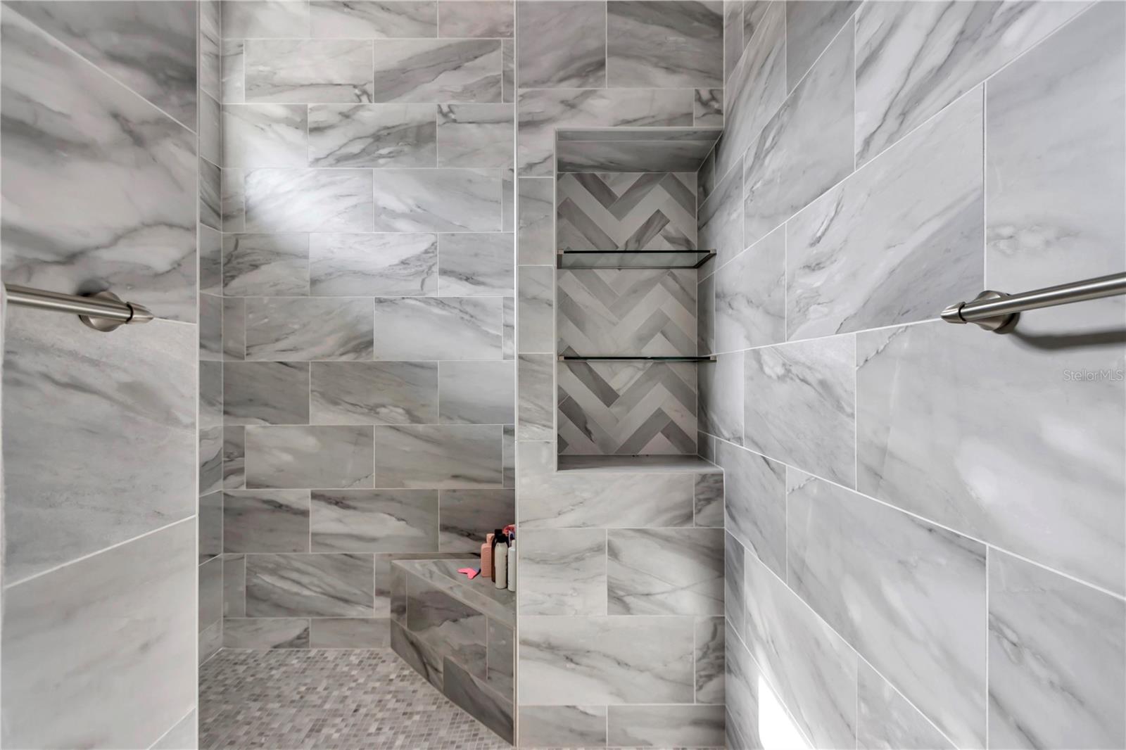 OAKMONT PH 1 UNIT 1B - Residential