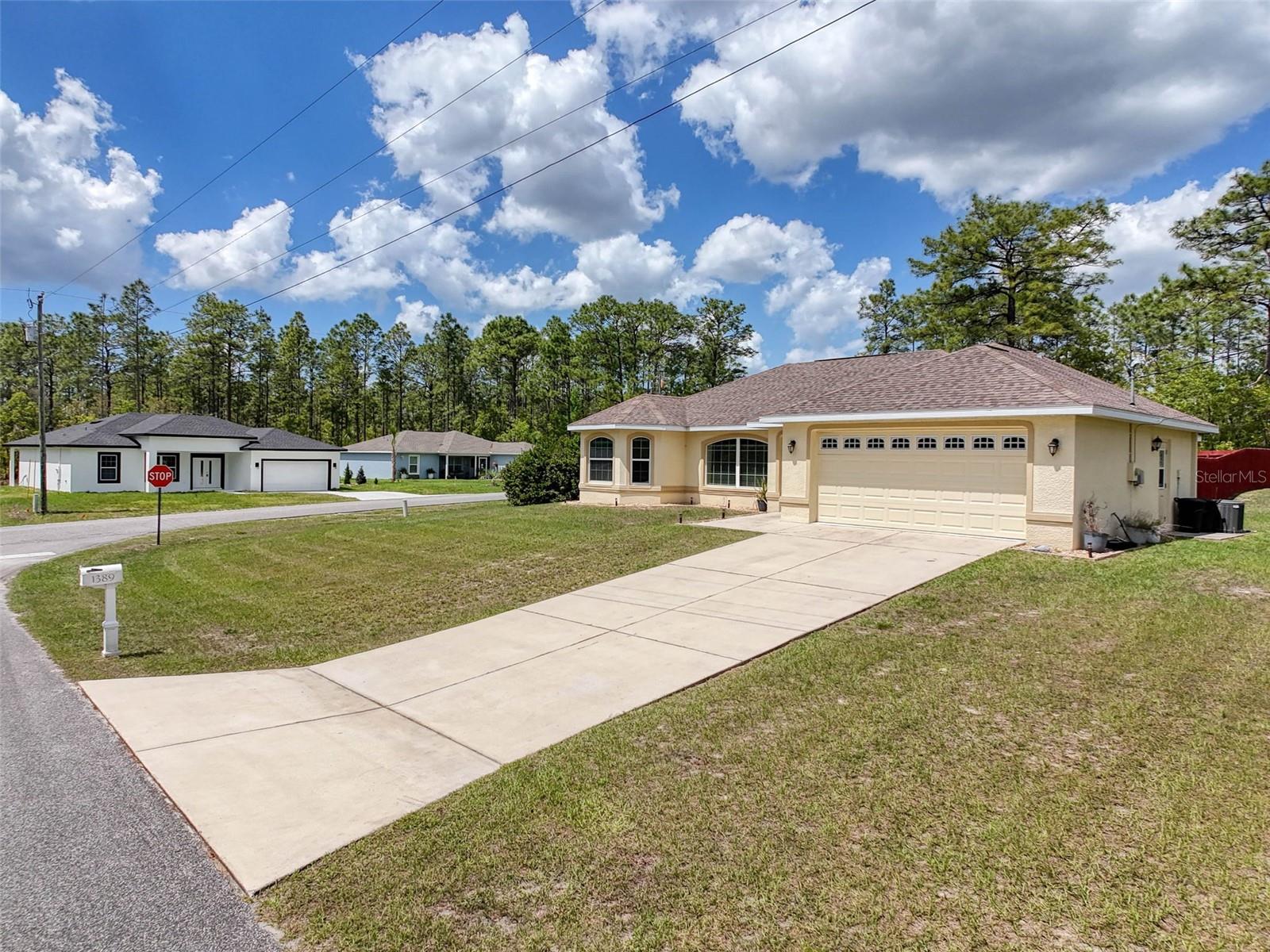 1389 W VALIANT PLACE