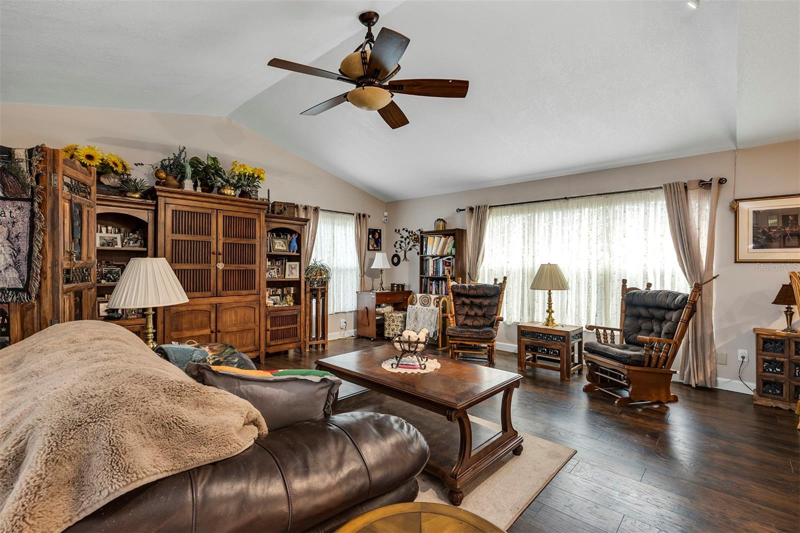 SILVER GLEN PH 01 VILLAGE 02 - Residential