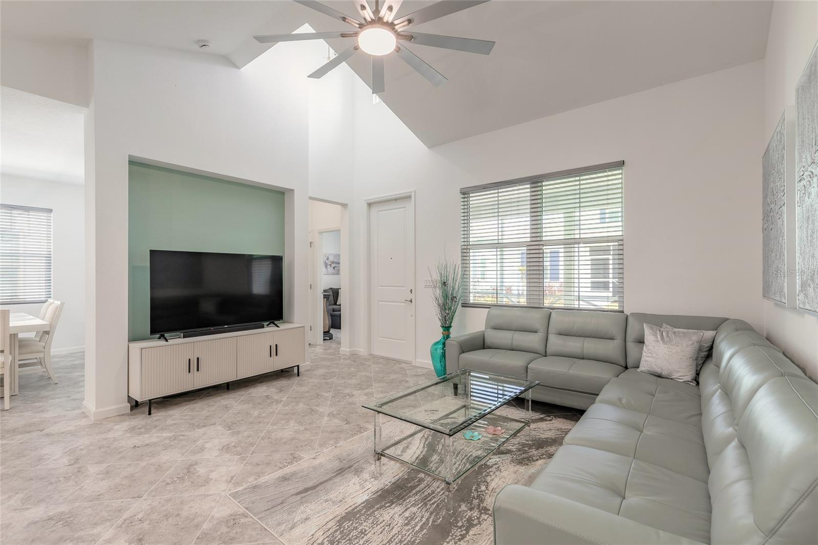 LATITUDE/DAYTONA BEACH PH 7 - Residential