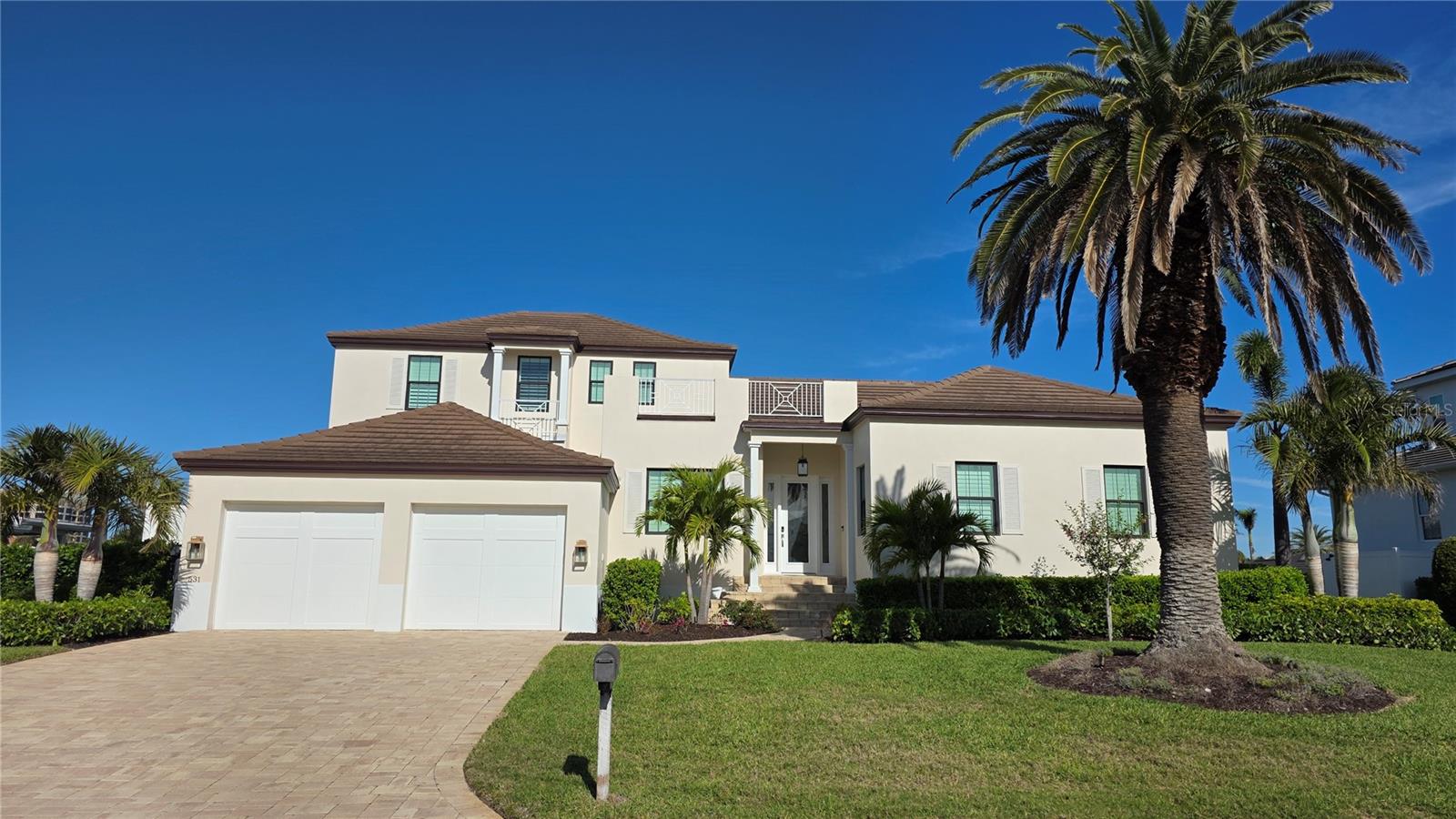 Annual Rental – Stunning Waterfront Home in Country Club Shores on Longboat Key. Experience the best of waterfront living in this beautiful 4-bedroom, 3.5-bathroom home located in the sought-after Country Club Shores community on Longboat Key. This spacious and elegant residence offers breathtaking canal views, luxurious amenities, and direct boating access and boat lift. This exceptional home features four bedrooms, a spacious bonus room, and a dedicated office, providing plenty of space for both relaxation and productivity. The private heated pool and spa create a resort-style retreat in your own backyard, surrounded by lush, meticulously maintained landscaping. Inside, the gourmet kitchen boasts modern appliances, ample counter space, and an open layout ideal for entertaining. Sunlit living areas with high-end finishes enhance the home’s beauty and warmth. A boater’s paradise, this home includes an 11,000 lb boat lift for effortless access to Sarasota Bay and the Gulf of Mexico. Located just minutes from pristine beaches, championship golf courses, and the upscale shopping and dining of St. Armands Circle, this home offers the perfect blend of luxury and convenience. NO storm damage! Available for an annual rental. Contact us today to schedule a private showing! NO storm damage!