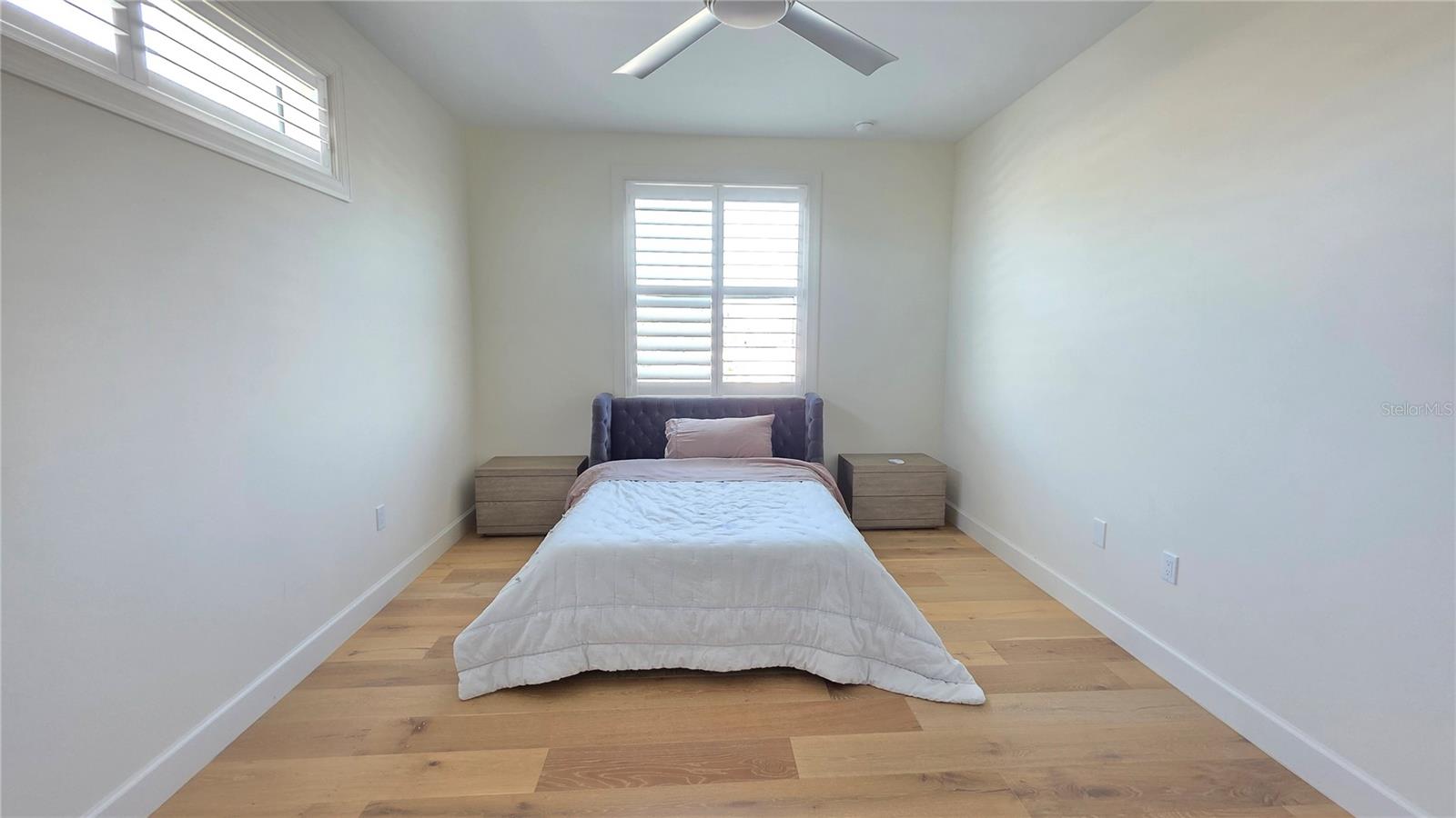 COUNTRY CLUB SHORES - Residential Lease