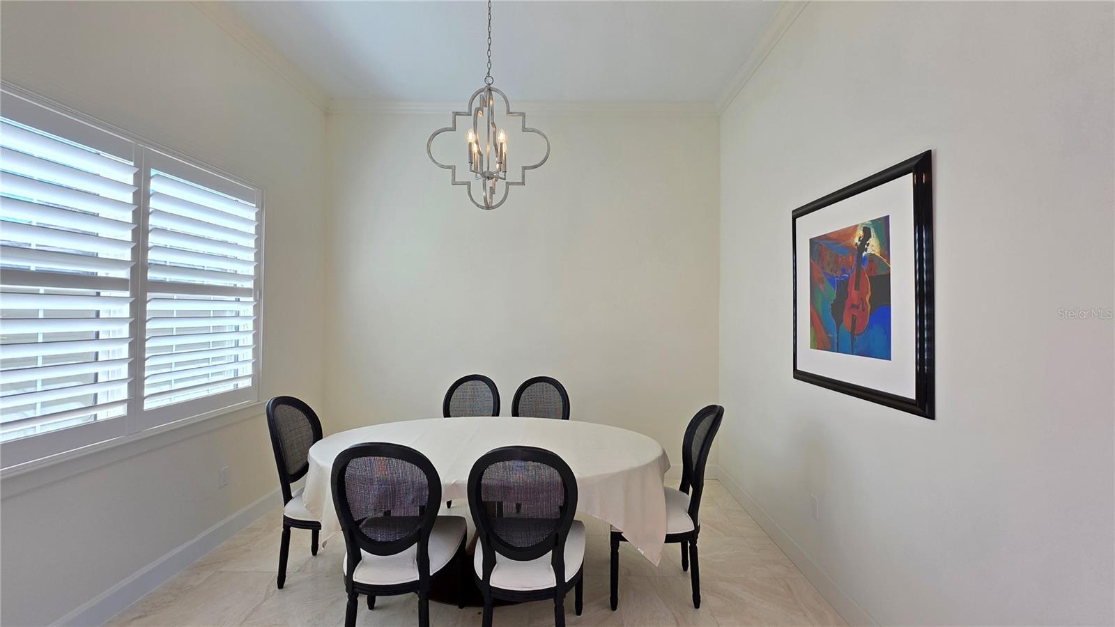 COUNTRY CLUB SHORES - Residential Lease