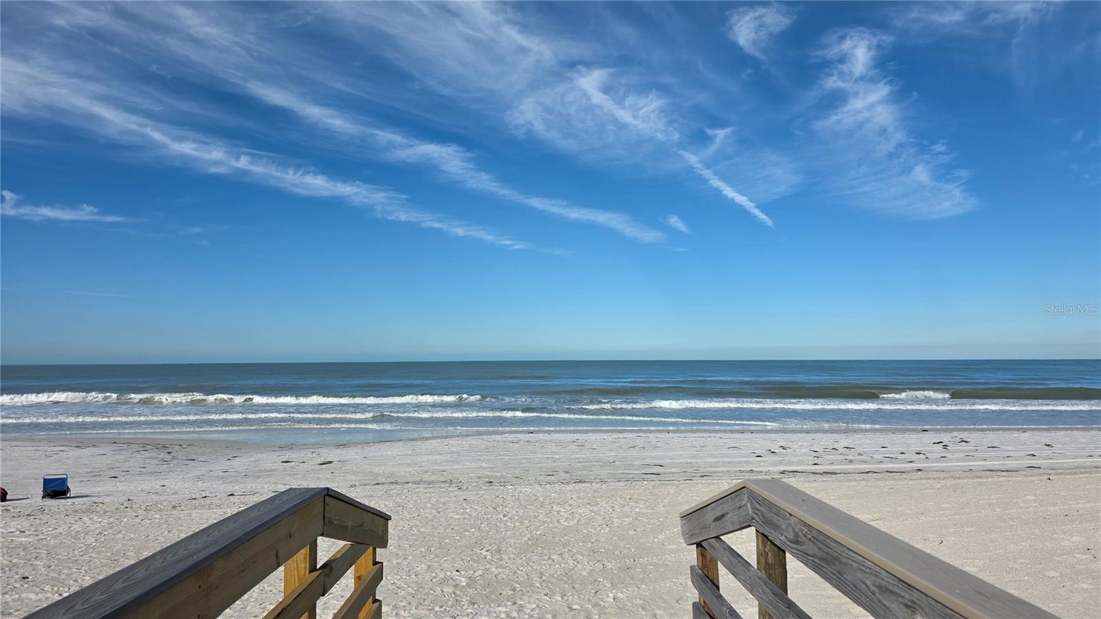 COUNTRY CLUB SHORES - Residential Lease