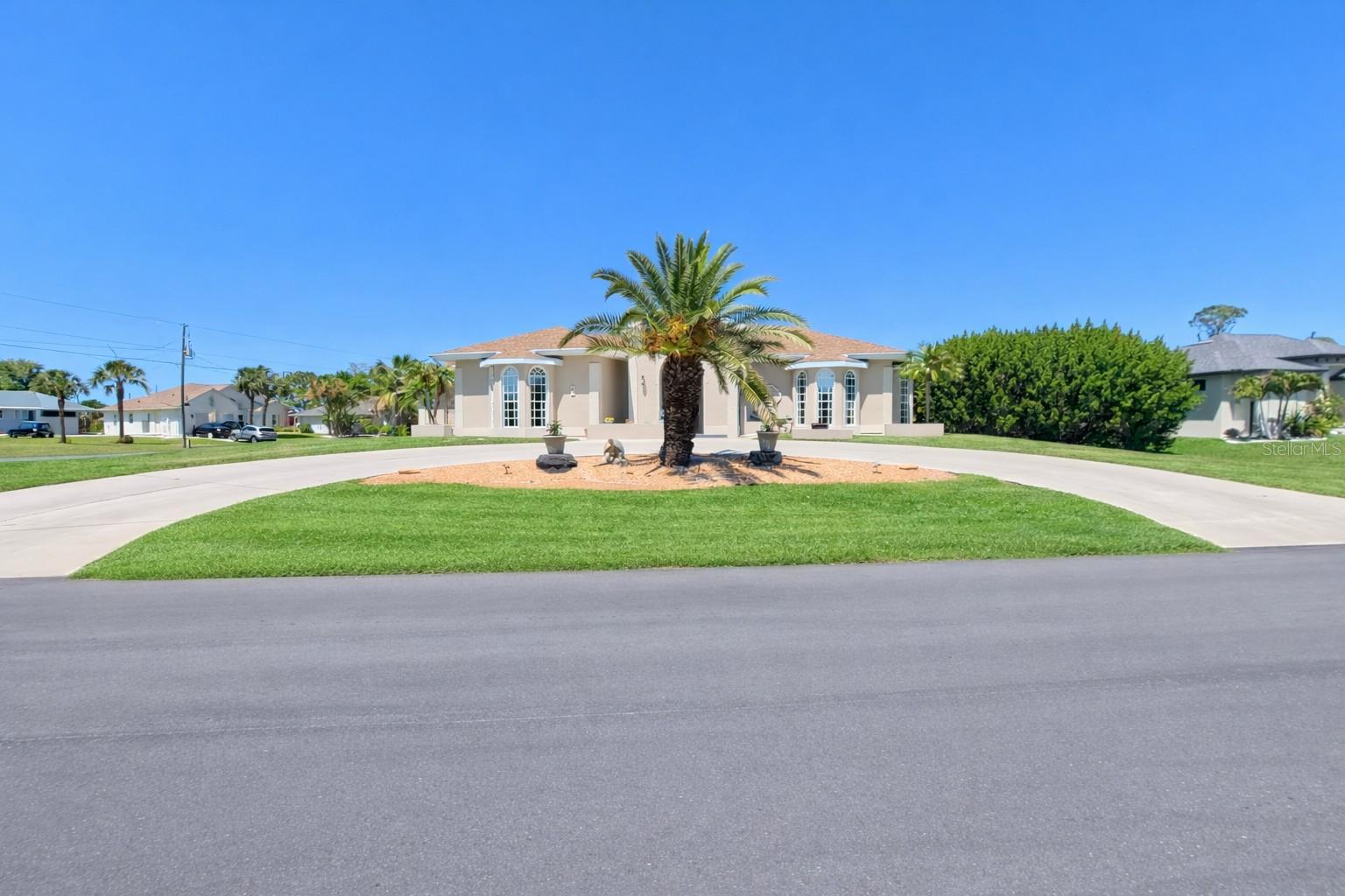 ROTONDA WEST LONG MEADOW - Residential