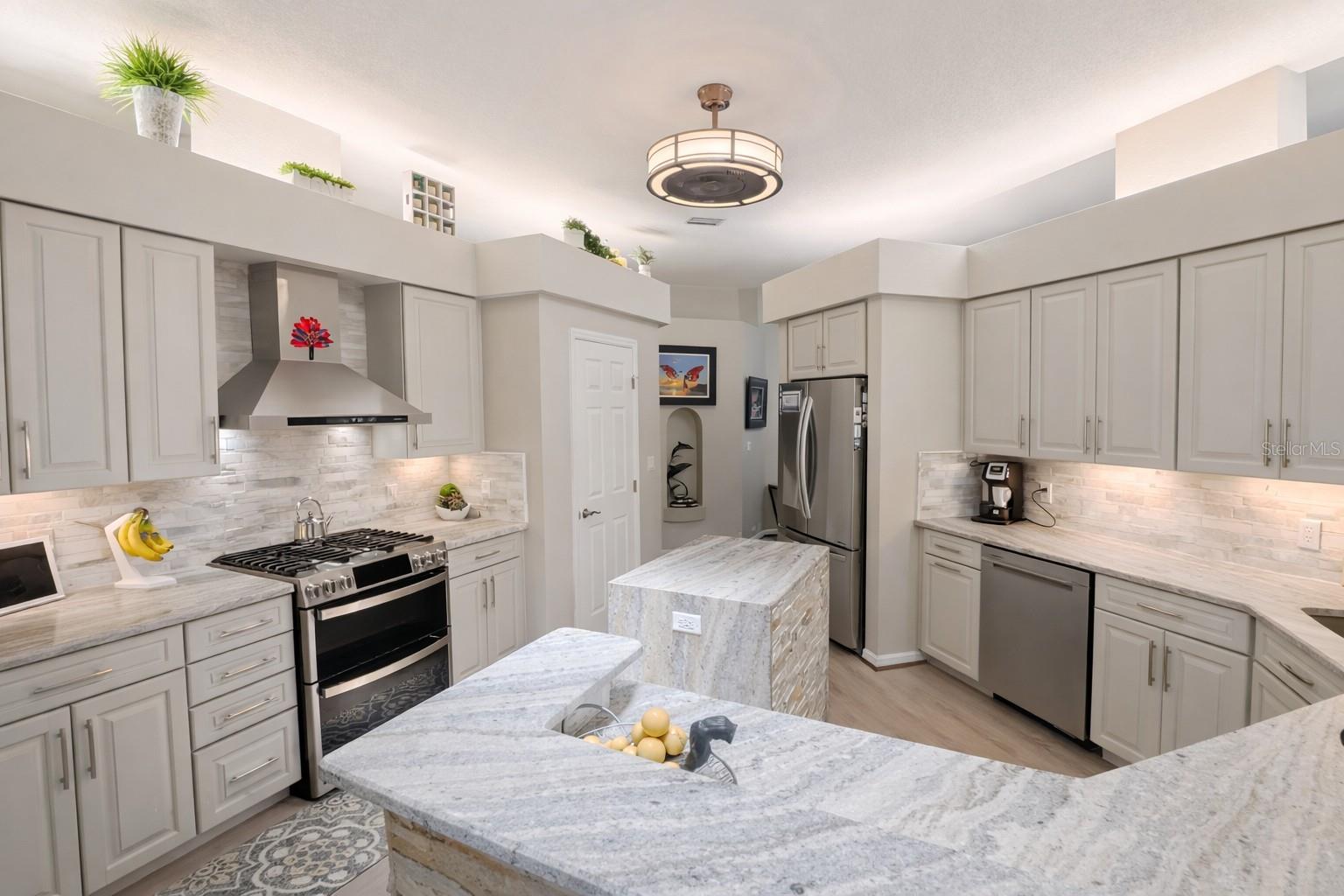 ROTONDA WEST LONG MEADOW - Residential