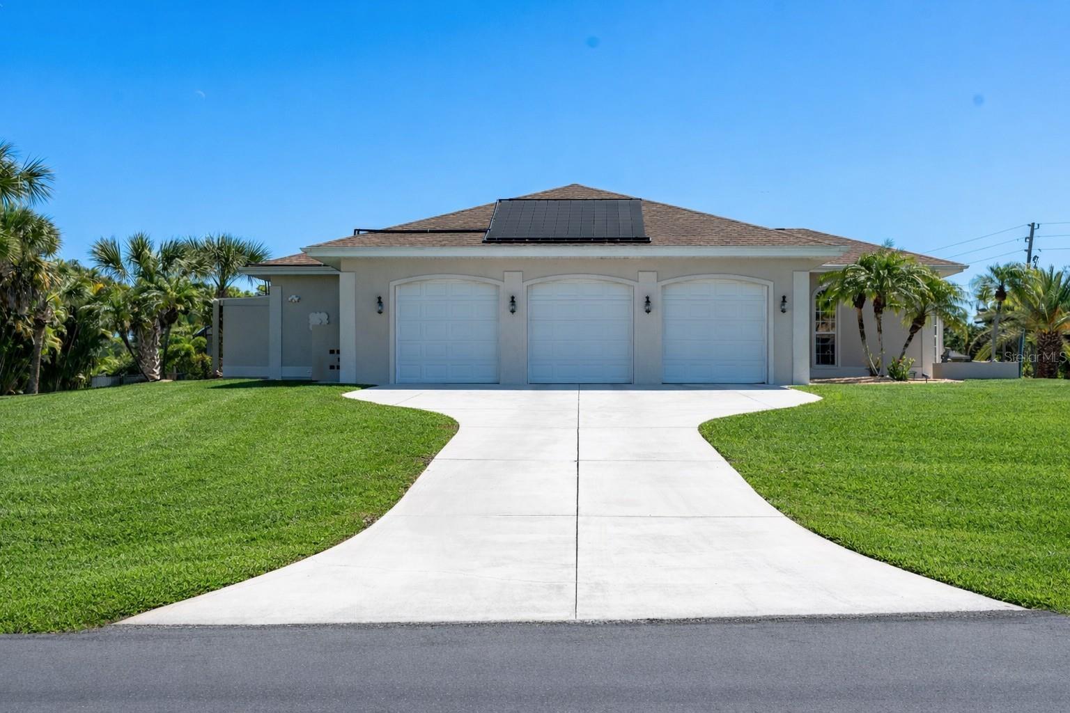 ROTONDA WEST LONG MEADOW - Residential