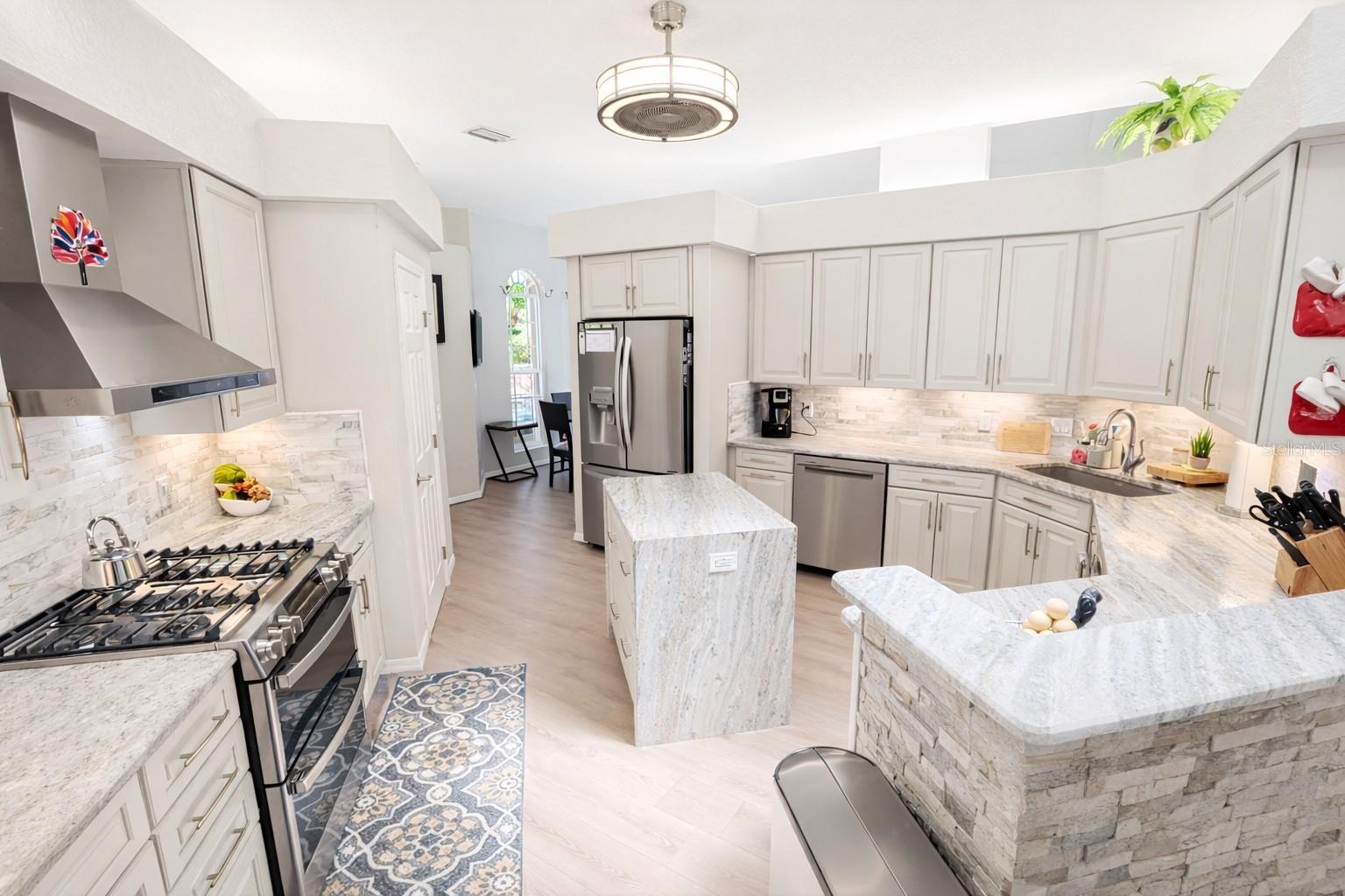 ROTONDA WEST LONG MEADOW - Residential