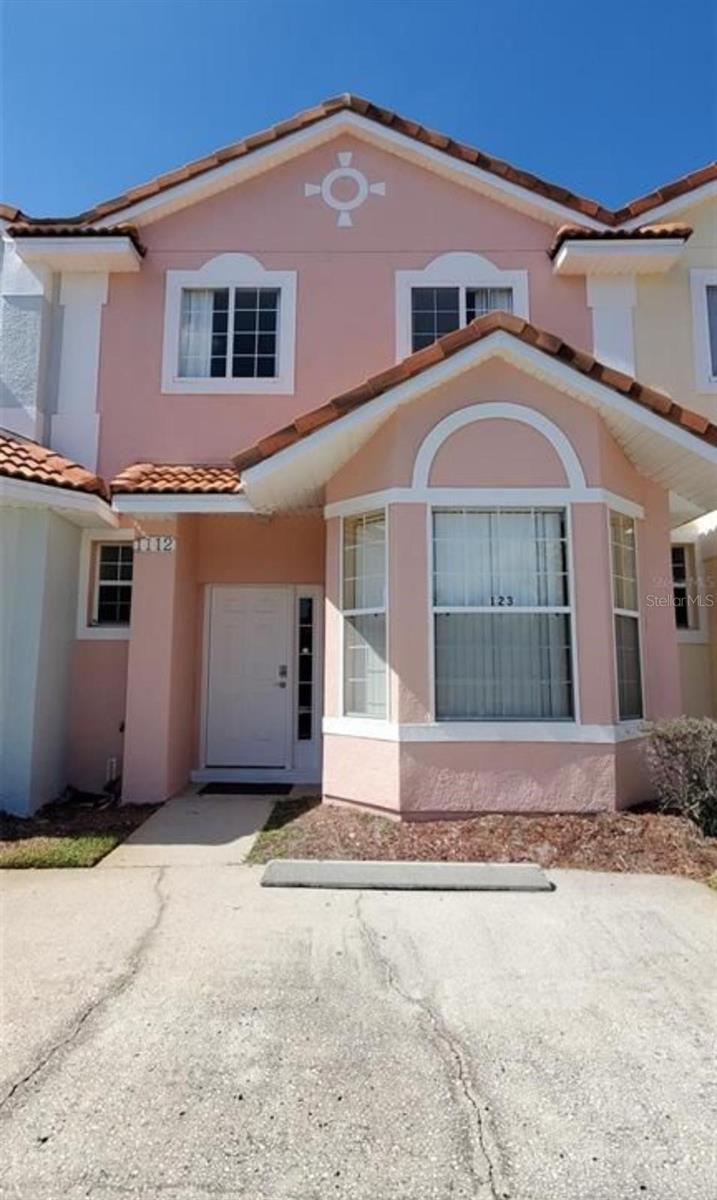 Welcome to this furnished and very well maintained Townhouse! This beautiful 3 bed / 2.5 bath townhouse is located in a desirable and quiet neighborhood in Kissimmee. This home is perfect for first time home buyer and/or investment. The community is conveniently located near stores, restaurants, schools and Theme Parks. This townhouse includes all appliances and a spacious kitchen to enjoy breakfast with your family. HOA allows Short term rental and long term rental.
Ready to move-in! Seller is happy to work with Realtors!