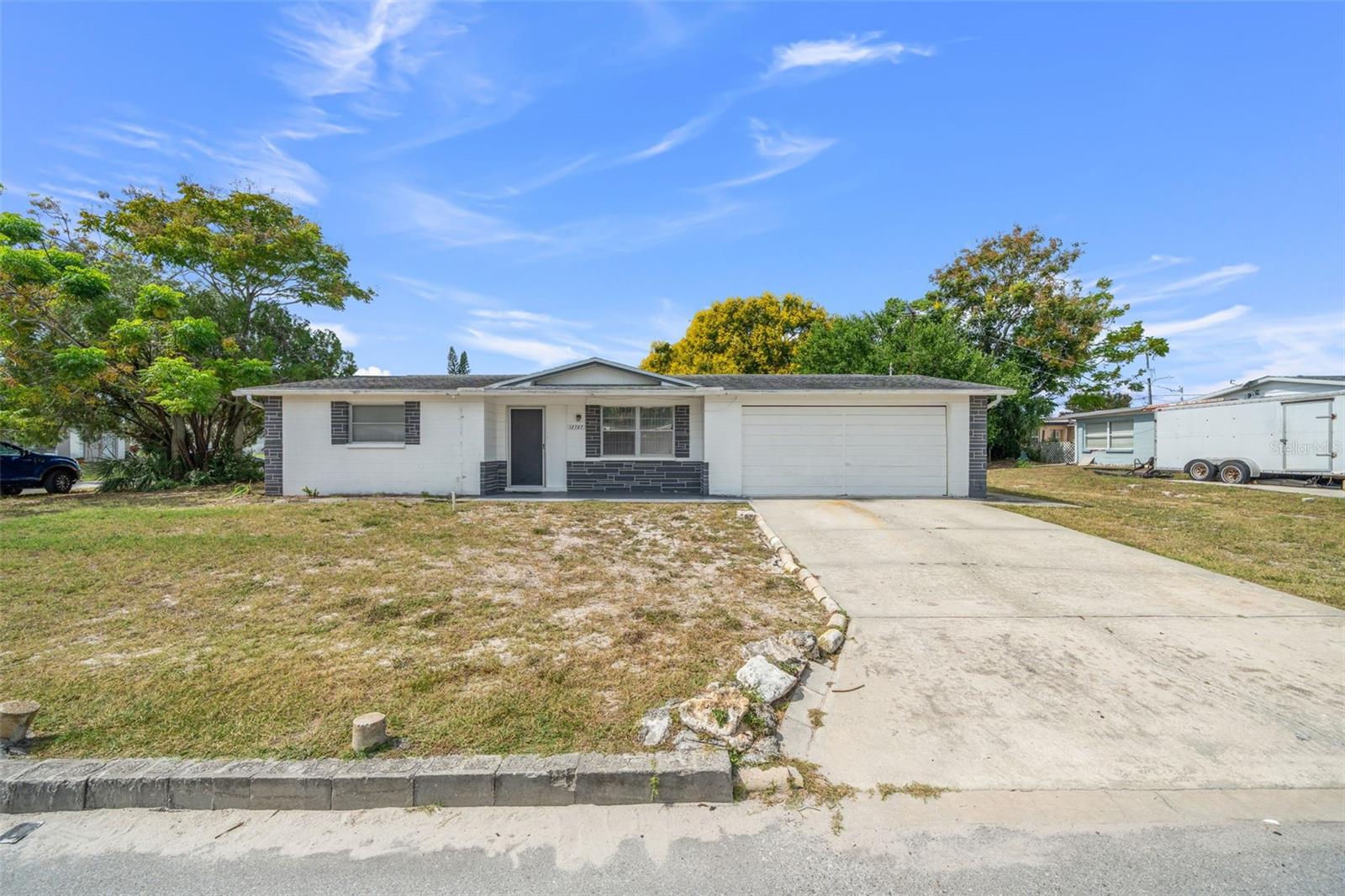 COUNTRY CLUB ESTATES - Residential