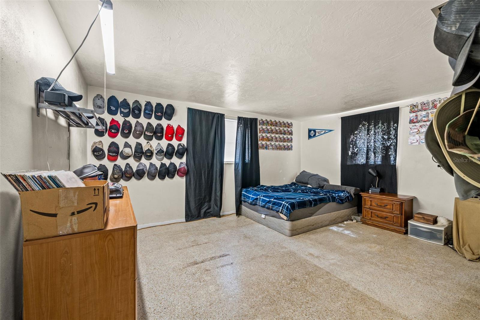 COUNTRY CLUB ESTATES - Residential