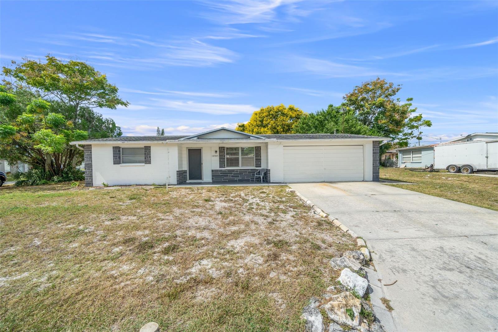 COUNTRY CLUB ESTATES - Residential