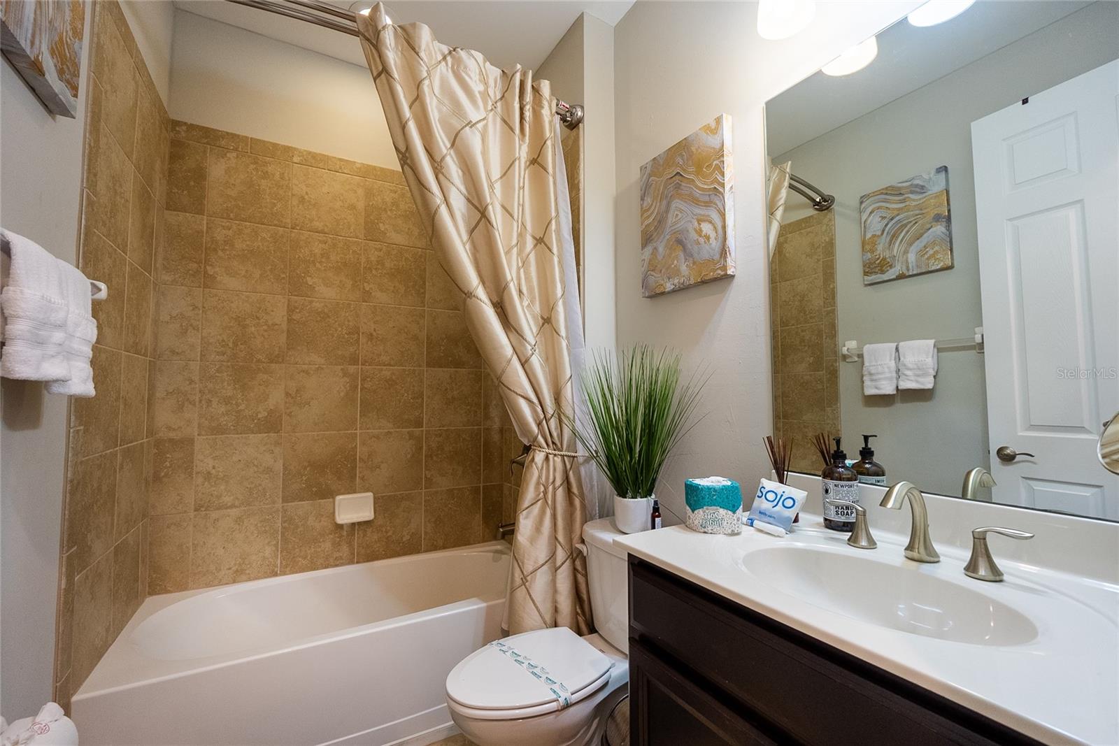 TOSCANA ISLES UN 1 - Residential Lease
