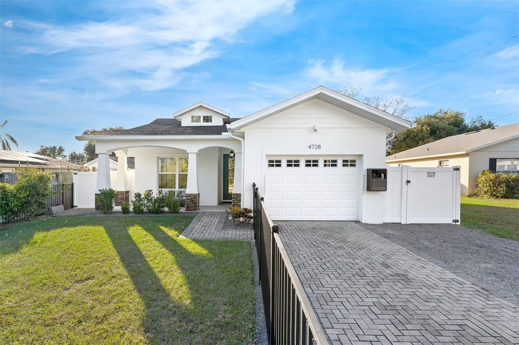 Photo of 4728 Goddard Avenue, Orlando, FL 32804 (MLS # O6377746)