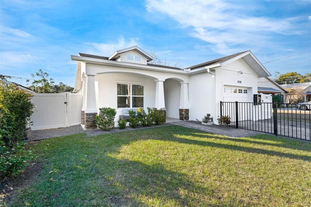 Photo of 4728 Goddard Avenue, Orlando, FL 32804 (MLS # O6377746)