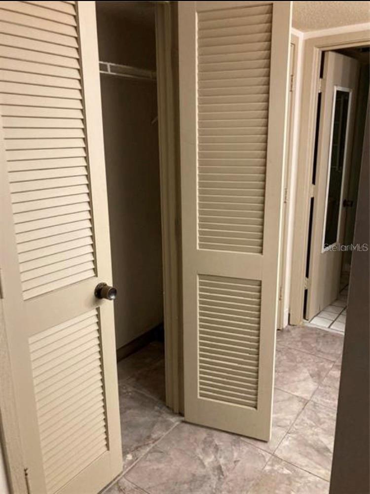 GRENELEFE CAMELOT CONDO UNIT 04 PH 01 - Residential