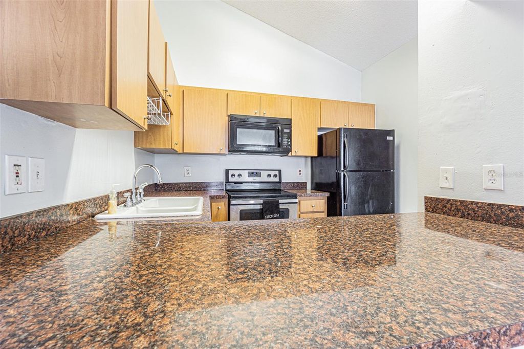 Photo of 3002 W Cleveland Street #D11, Tampa, FL 33609 (MLS # TB8388699)