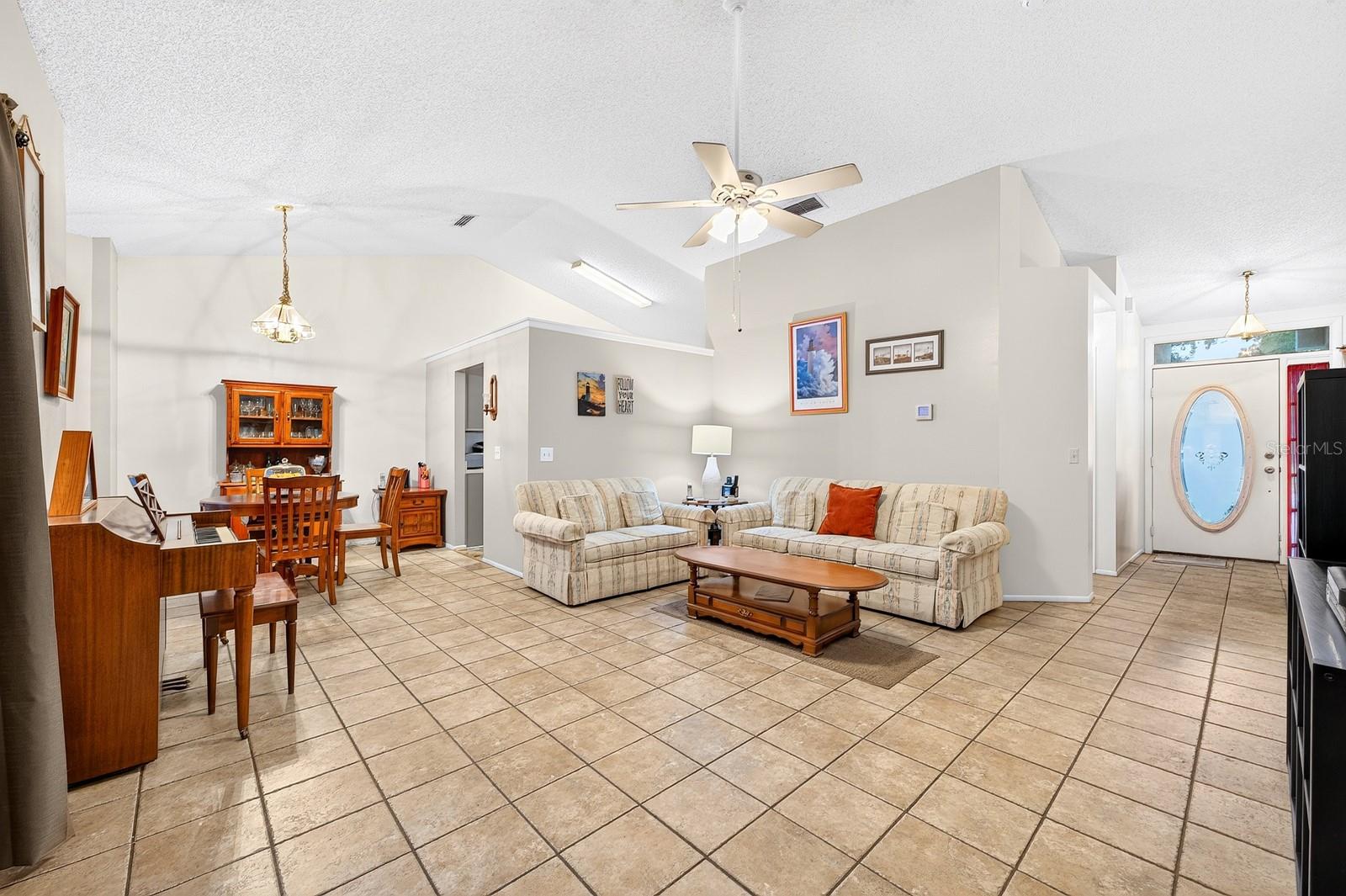1464 CRAWFORD DRIVE