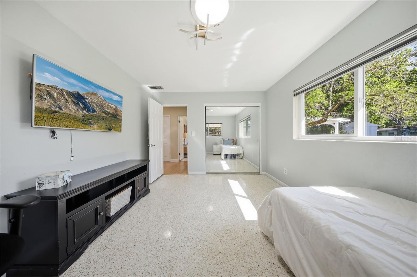 OAKLAND SHORES 1ST ADD - Residential