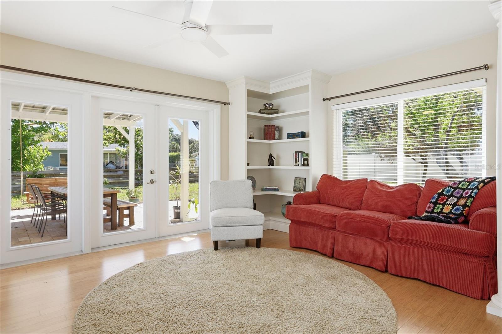 OAKLAND SHORES 1ST ADD - Residential