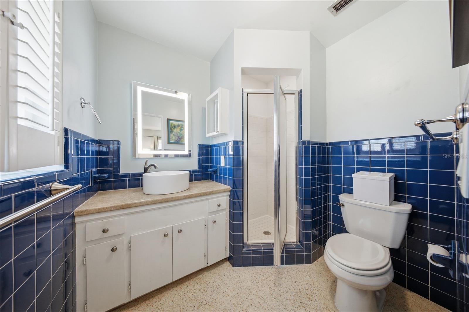 OAKLAND SHORES 1ST ADD - Residential